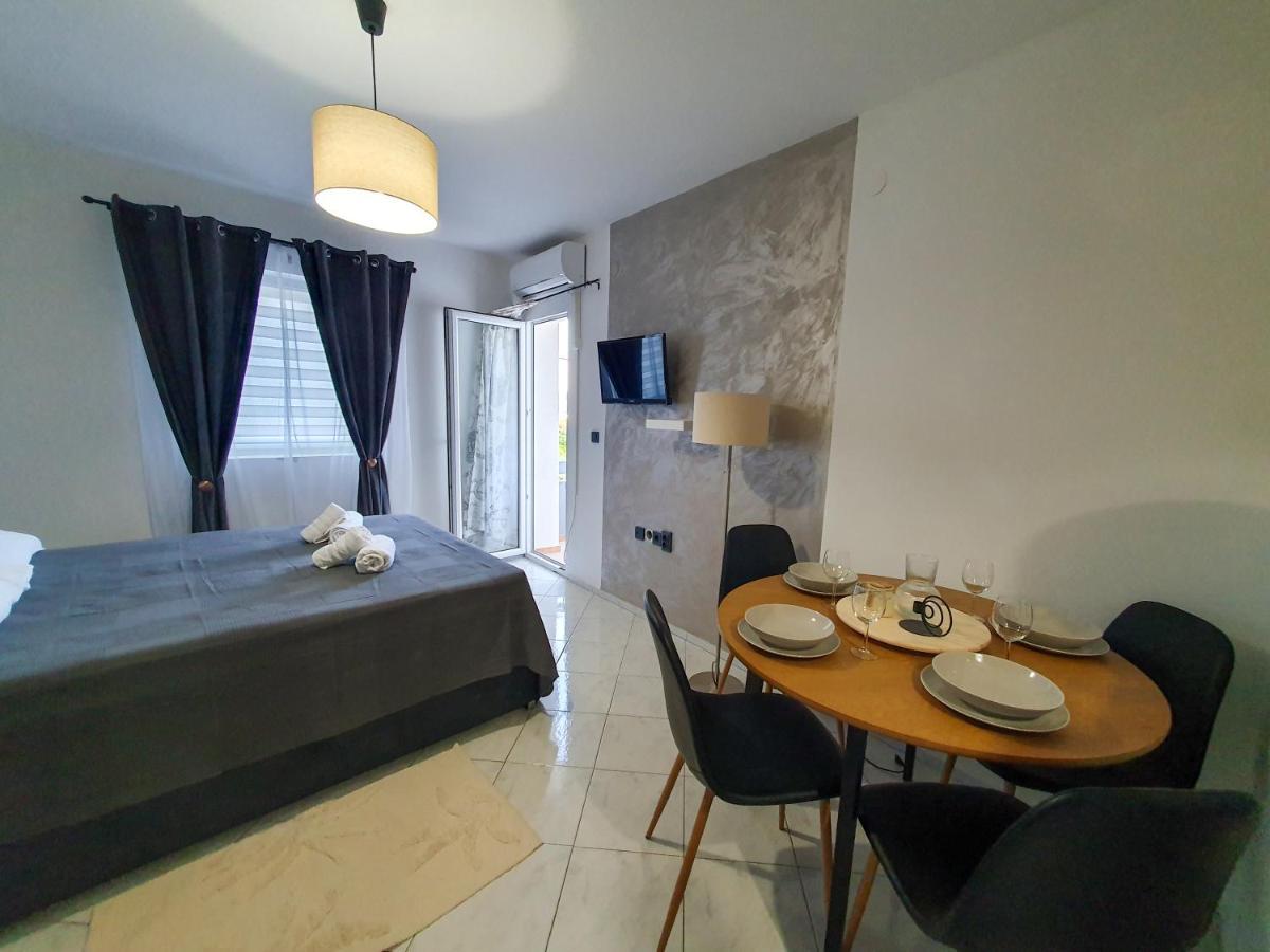 Apartments Mira Башка Екстер'єр фото