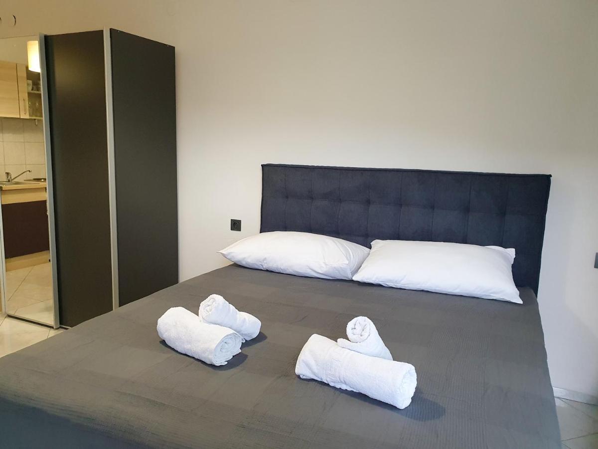 Apartments Mira Башка Екстер'єр фото